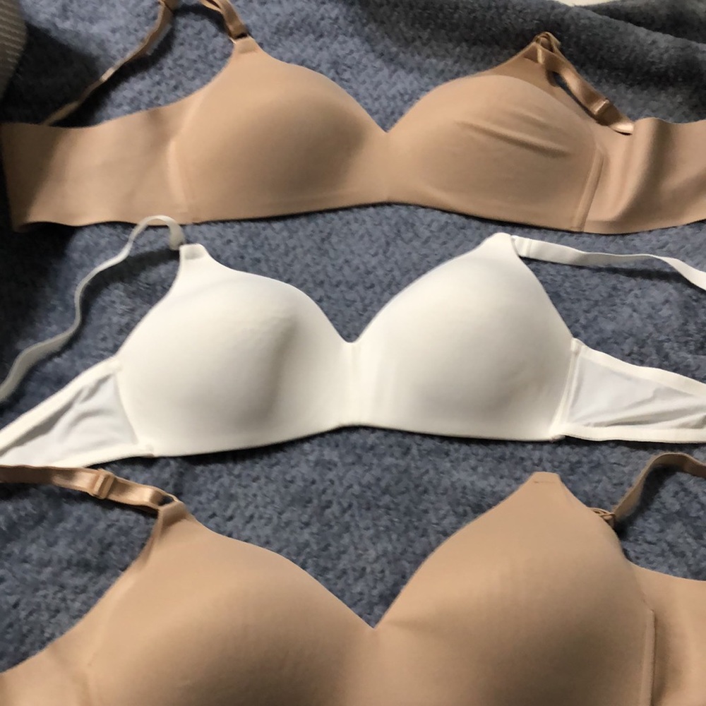 Lot 3 Warners 38B tan and white bras. Never worn. No tags.
